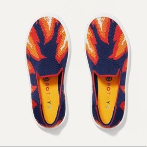 Rothy’s Kid Sneaker in Navy Flames